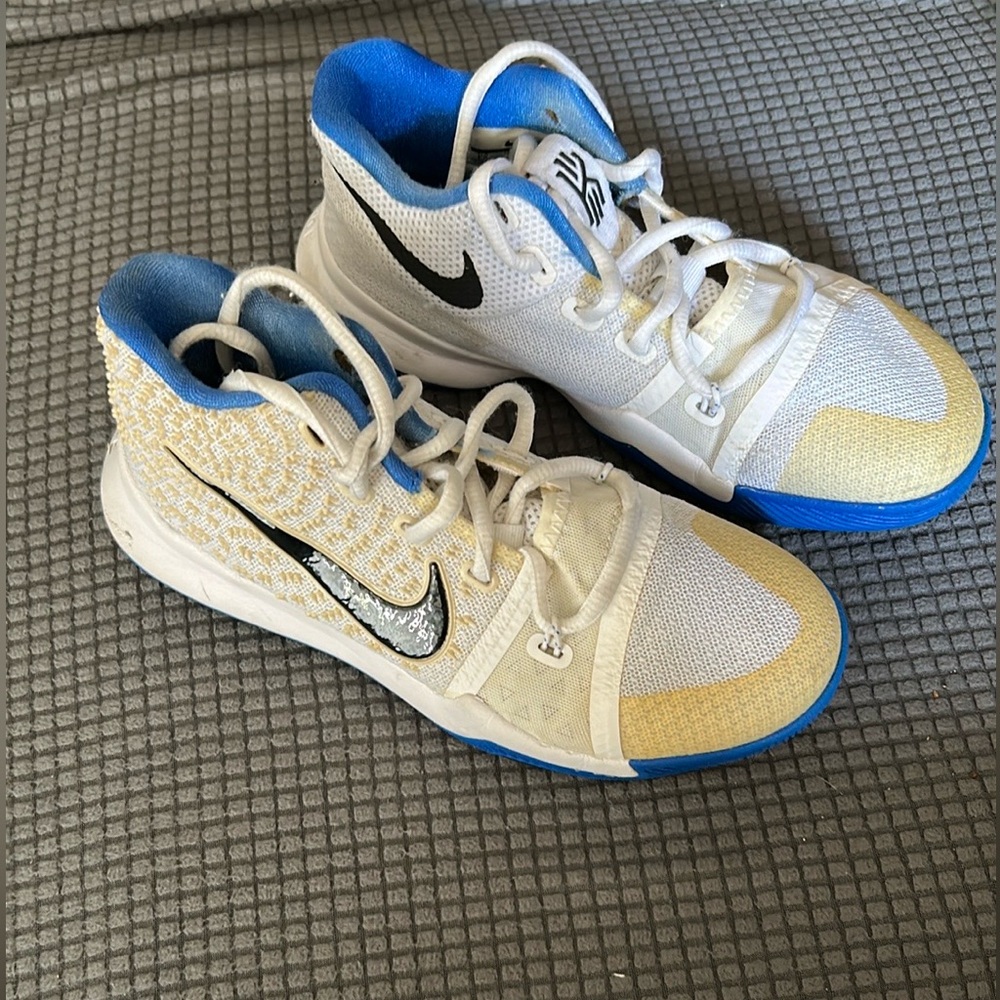 Nike White and Yellow Retro Sneakers with Low-Top Design